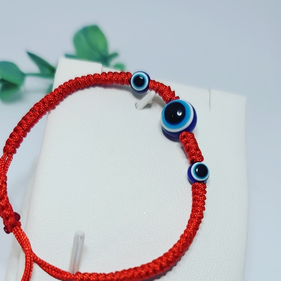 Evil Eye Red String Bracelet🤩 - Picture 3 of 3